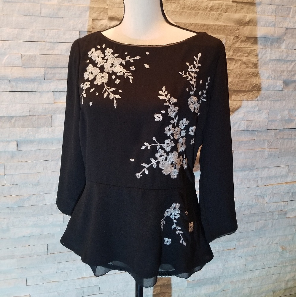 NEW White House Black Market Blouse